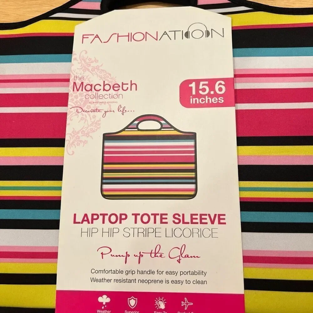 Fashion Nation Labtop Tote Sleeve NWT